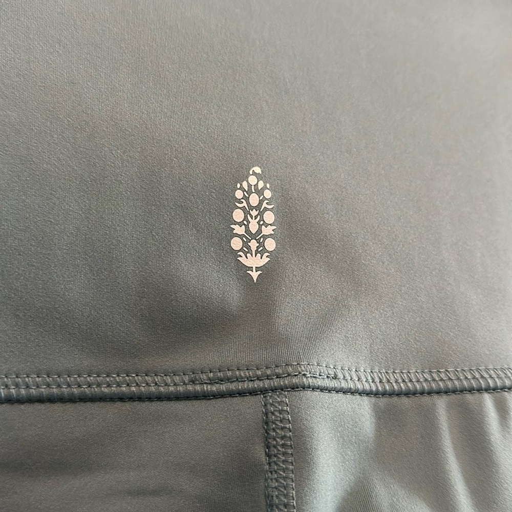NWOT Free People Island Time Shorts - Picture 5 of 7